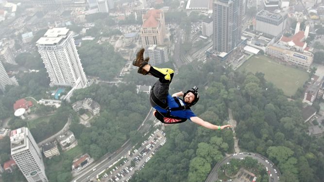 Salto Base, Kuala Lumpur, Malasia.