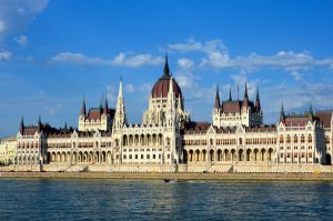 Budapest-parlamento-pragara viena y budapest-tuviajedegrupo.