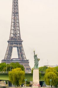 estatua de la libertad-paris-francia-tuviajedegrupo